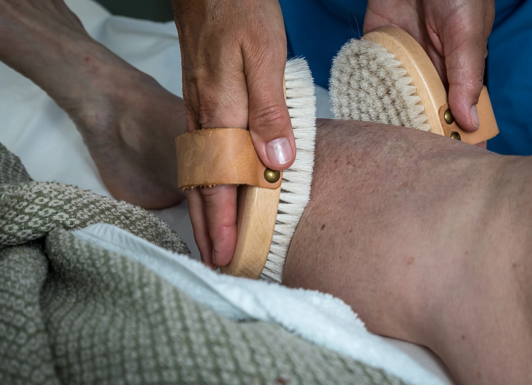 Abhyangha massage